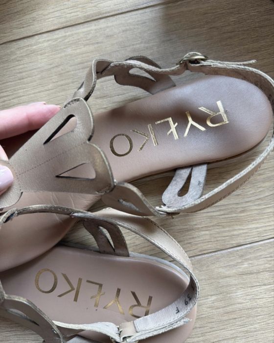 Sandaly 39 plus torebka