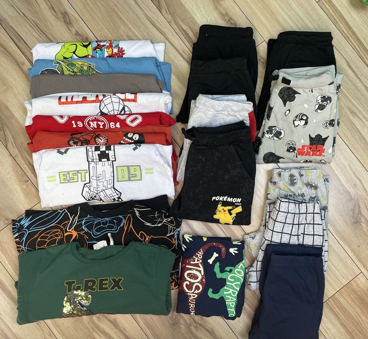 Zestaw ubrań chłopięcych