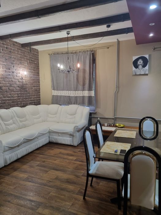 Сдам 2к квартиру в центре люкс класса