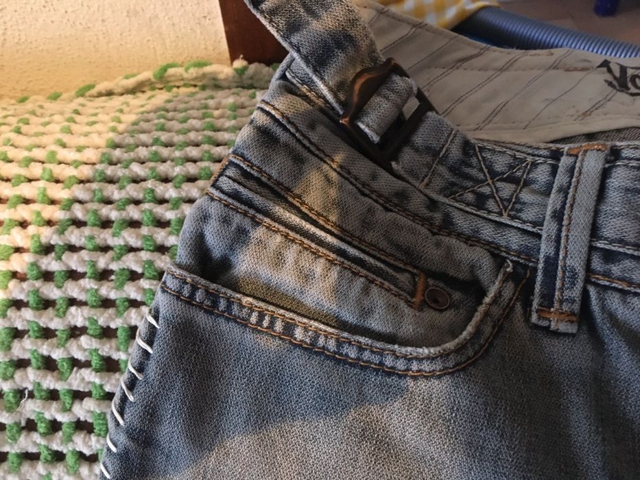 Vendo calcas von dutch em bom estado