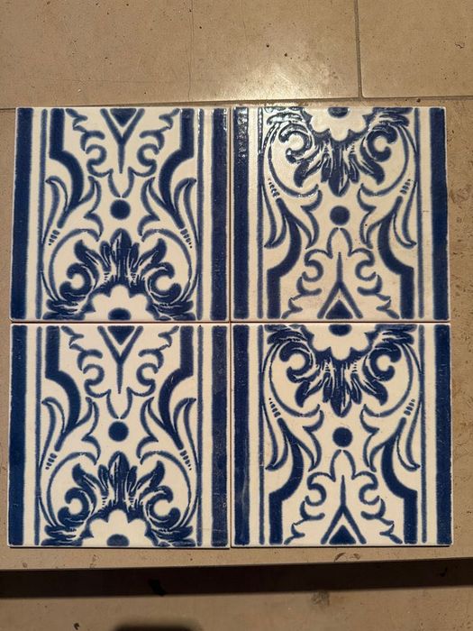 Azulejos Decorativos 15x15 cm Branco e Azul – Estilo Tradicional