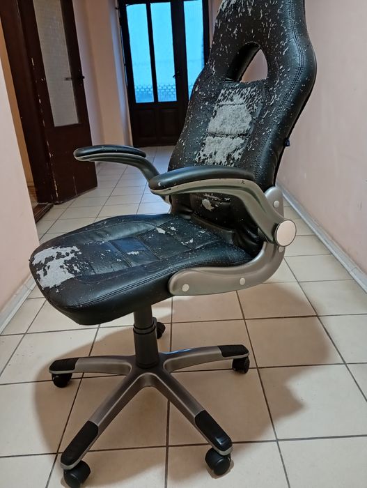 Кресло геймерское компьютерное.