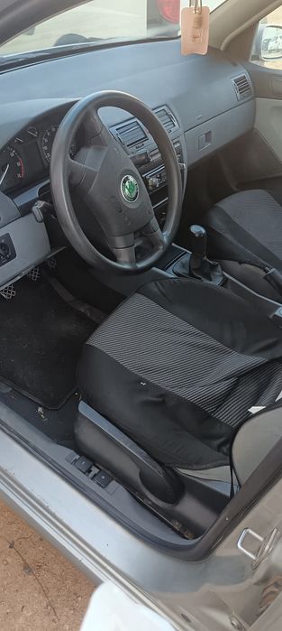 Vendo carro Skoda Fabia