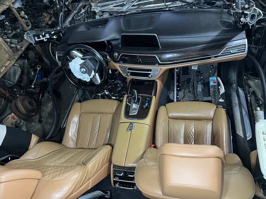 Торпеда BMW 7 G11 G12 торпедо в шкірі NAPPA БМВ Г11 Г12 панель РОЗБОРК