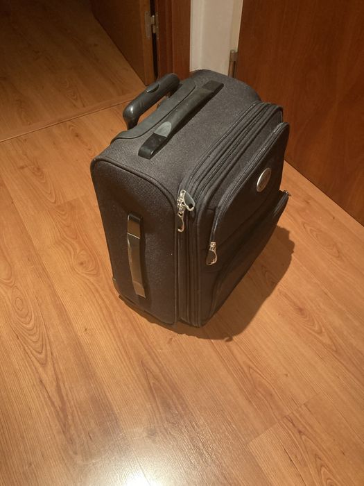 Mala viagem  voos low cost marca cruiser