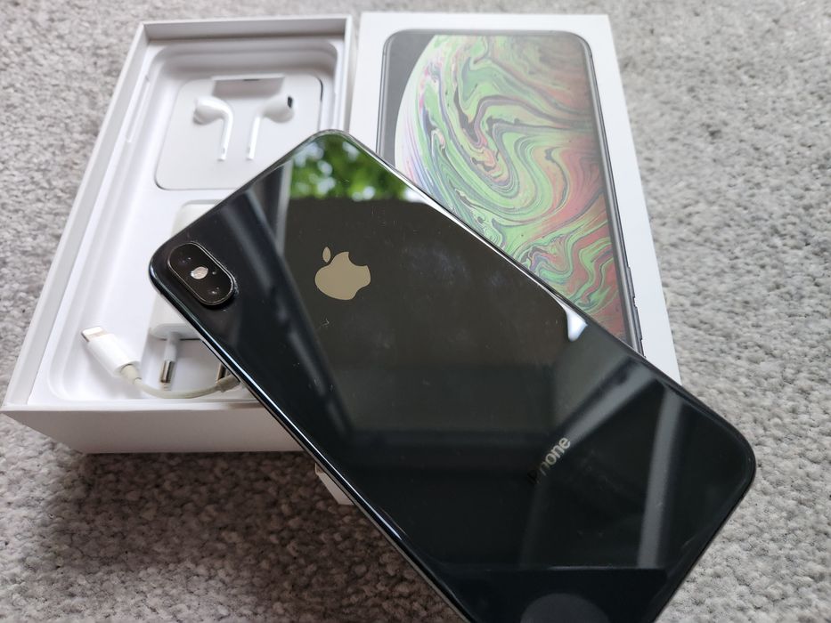 Iphone Xs max  512gb plus etui