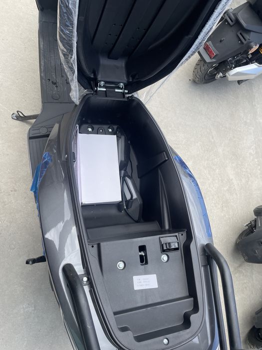 Доставка безкоштовна  Електроскутер Sok moto Volf 2999w