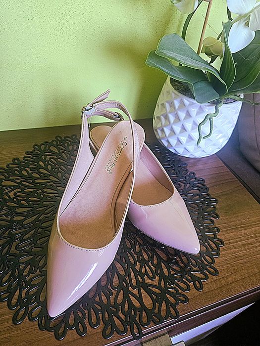 Szpilki z odkrytmi piętami pudrowy róż r.40 Comfort Plus