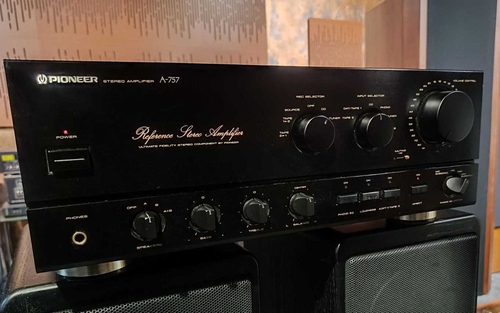 Pioneer A-757 підсилювач інтегрований