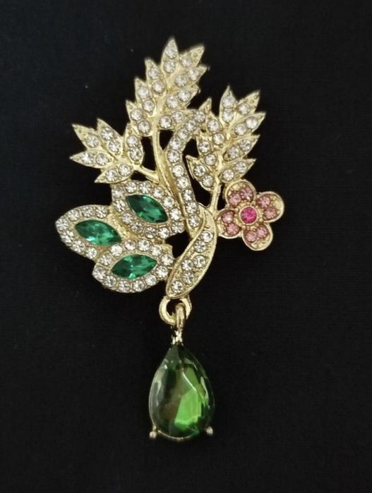 Подарок, брошки, кулон, бижутерия, подвеска, украшение брошь Bvlgari