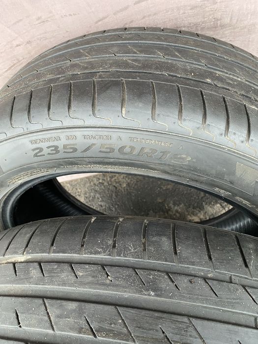235/50/18 Laufenn  2 шт