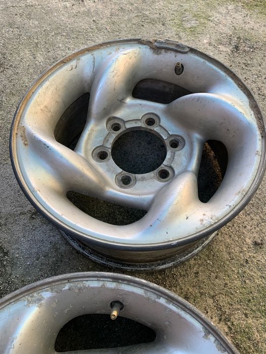 Vende-se jantes 15 Nissan mitsubishi