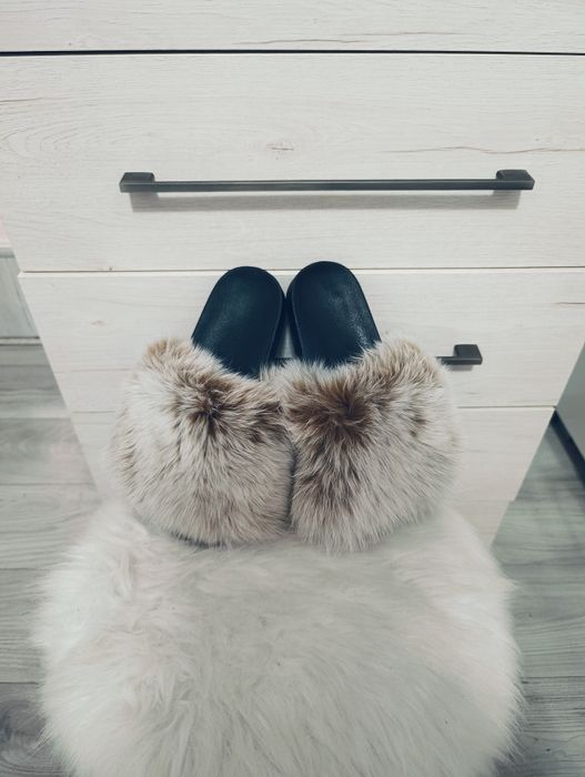 Klapki damskie naturalne futro r.39