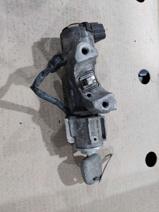 Замок зажигания  TOYOTA AVENSIS T25 450200504