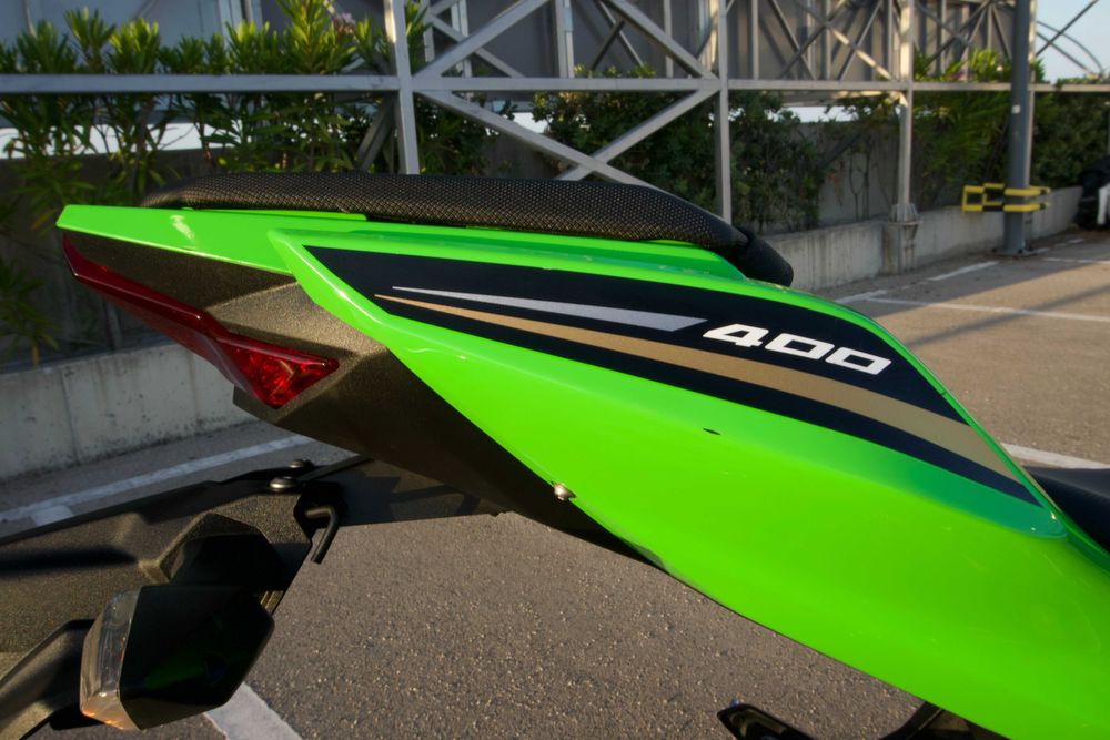 Kawasaki Ninja 400 (2020) + Escape Akrapovic | Primeiro Dono