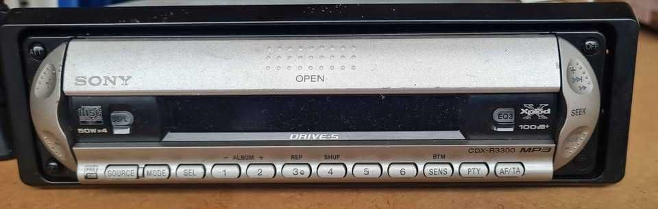 Auto rádio SONY CDX-R3300 c/comando volante, 4x50W