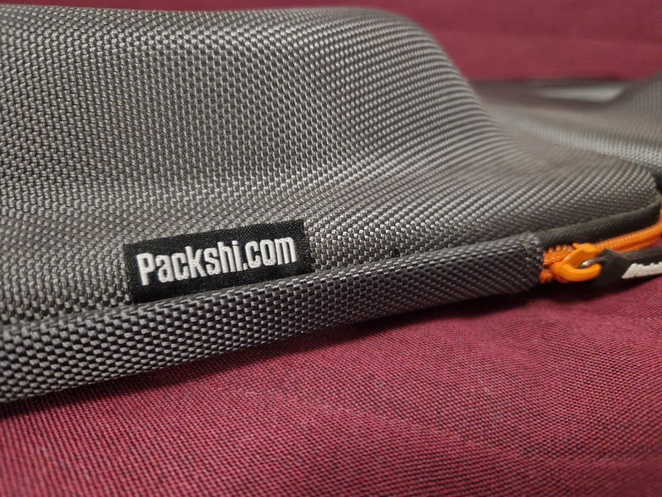 Packshi etui na 1 koszule, oferta to 1 szt, szare