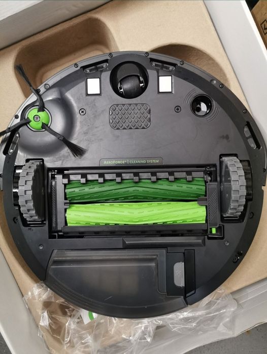 Roomba Combo j5 aspira e lava