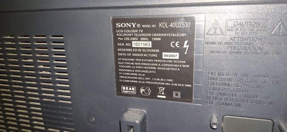 KDL40U2530 TV Sony 40" FullHD, podstawa+pilot. Sprawny.