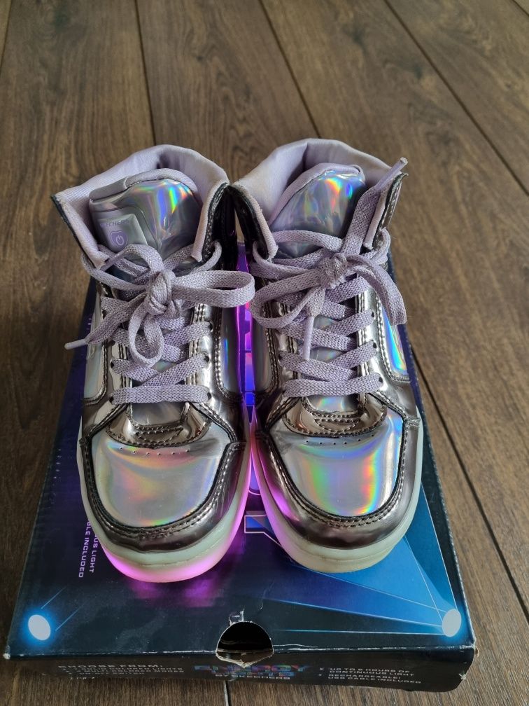 Skechers Energy Lights 600 .