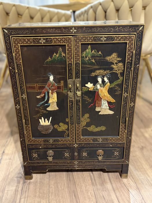 Stylowa chinska szafka recznie zdobiona kamieniami chinoiserie
