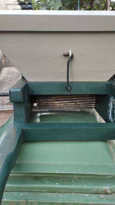 Esmagadora manual para uvas