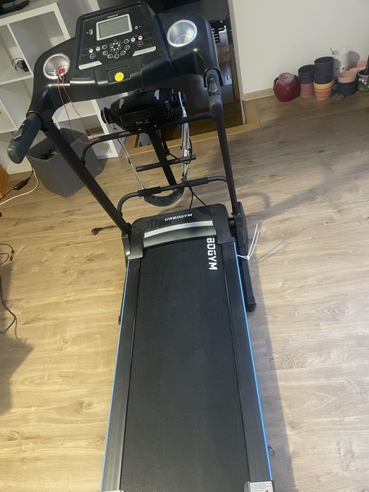 Nowa bieżnia elektryczna URBOGYM z masażerem