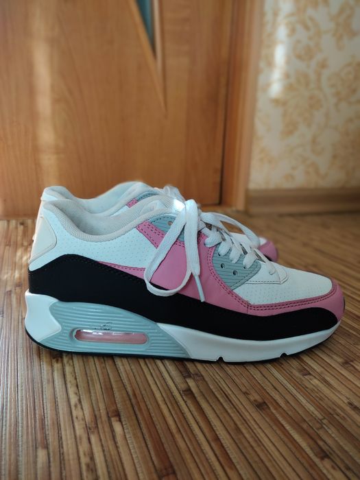 Кросівки 23,5 см