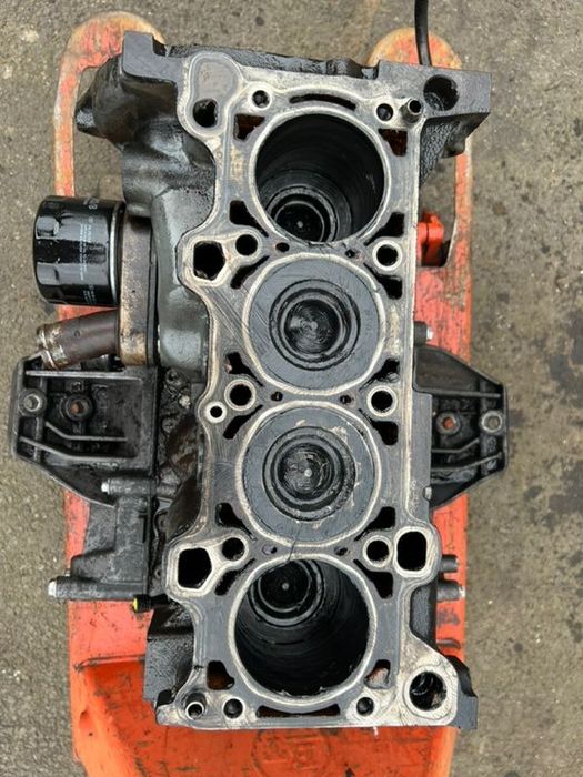 kompletny blok silnika 2.3 iveco/ducato