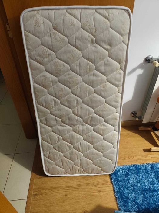 Berço Cama de Bebé em Madeira + Colchão de Molas Baby Rei (120x60 cm)