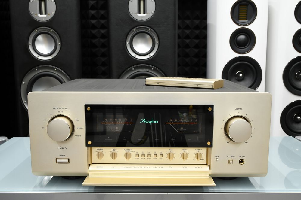 Zadbany wzmacniacz stereo Stereo Accuphase E-530 w świetnym stanie!
