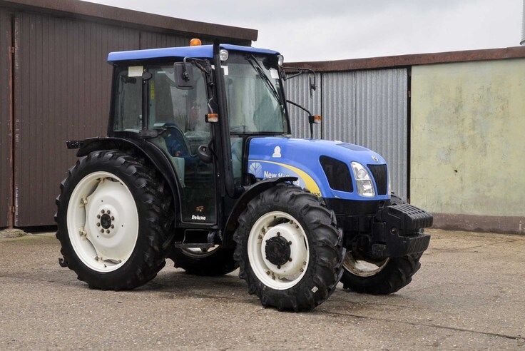 New Holland T4020  New Holland T4020 Deluxe
