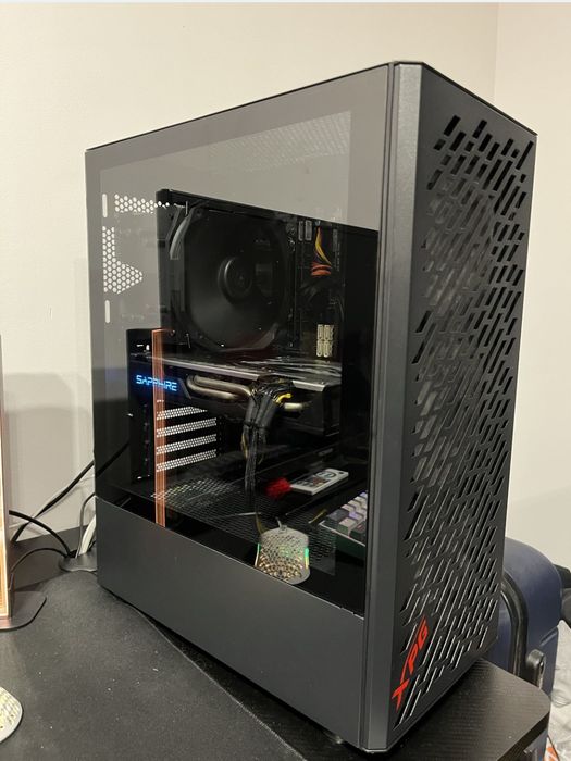 Komputer stacjonarny i5-4590 / 8GB RAM / RX 580 4GB / SSD 223GB / Win 10 Pro