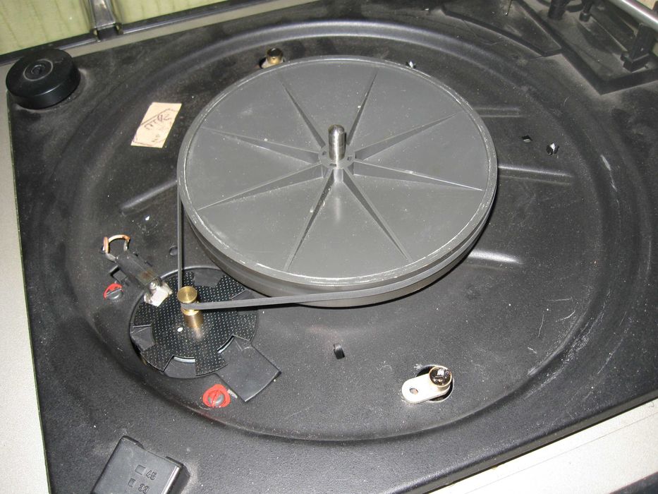 Програвач вінілових платівок Вега-109