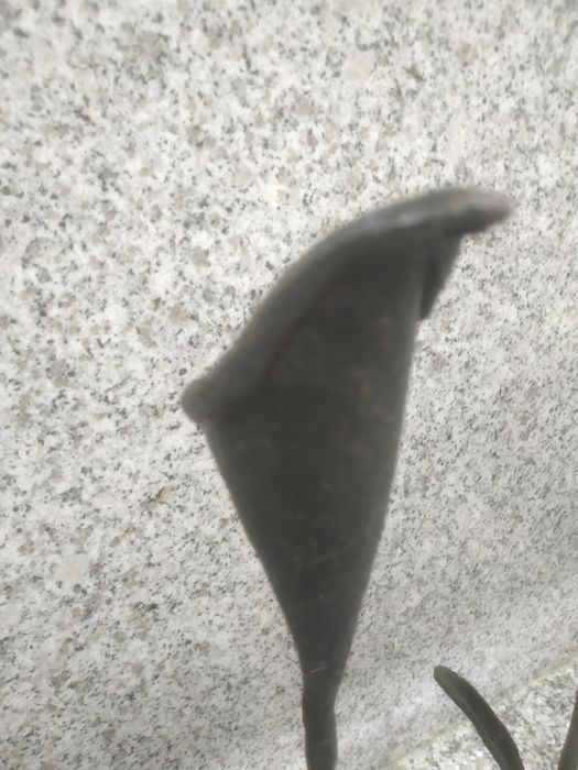 Par de castiçais em ferro forjado