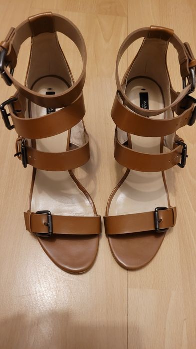 Buty na obcasie sandały brązowe Zara Basic r. 38