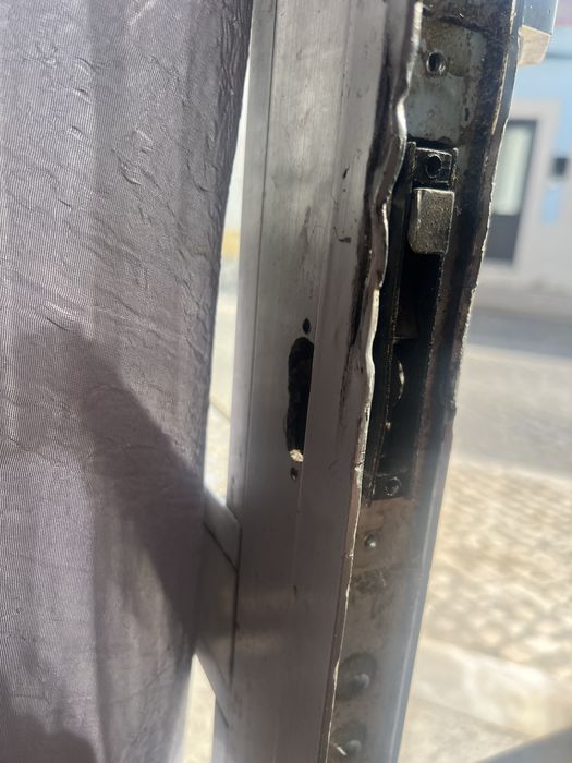 Todo tipo de trabalhos, desde canalizacao, eletrecidade… pintura