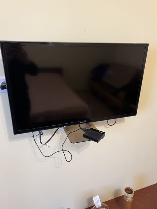 Телевізор Samsung 32-дюймаLED+ android BOX