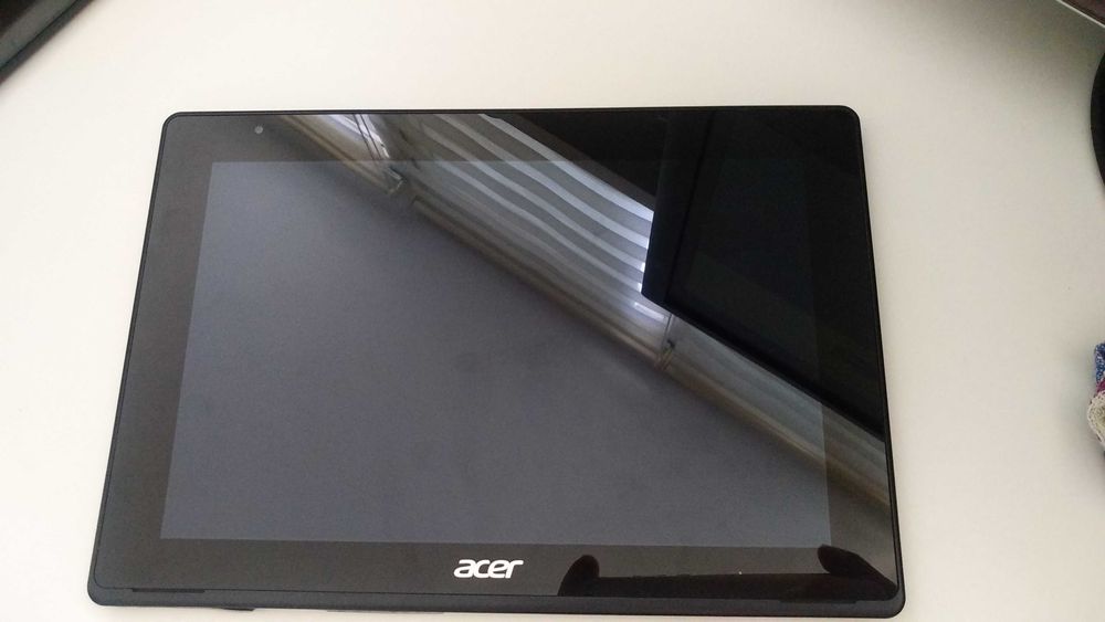 Acer Aspire Switch N15P1 4g/lte 1.44ghz 2gb RAM 64gb HD Win 10 Pro