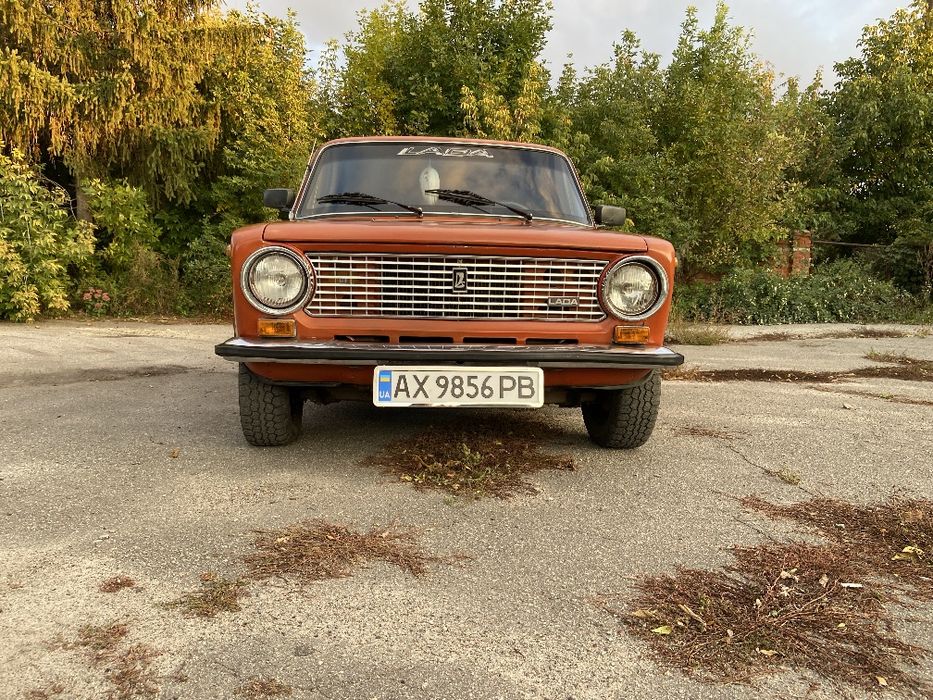Автомобіль Ваз 21013