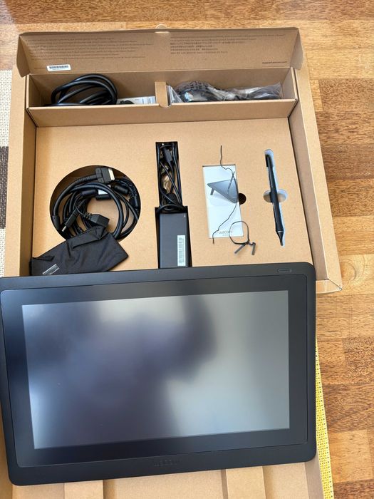 Wacom Cintiq 16 – Mesa Digital com Ecrã – Como Nova
