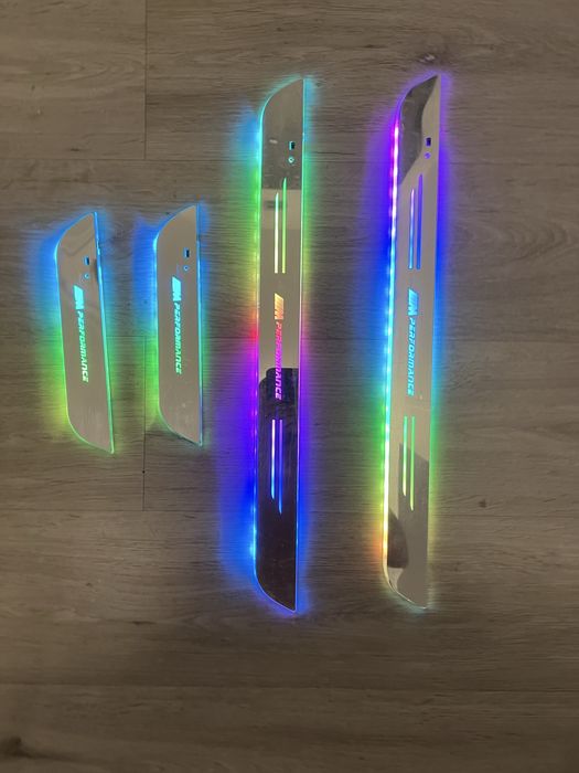 Listwy progowe progi LED BMW m pakiet performance