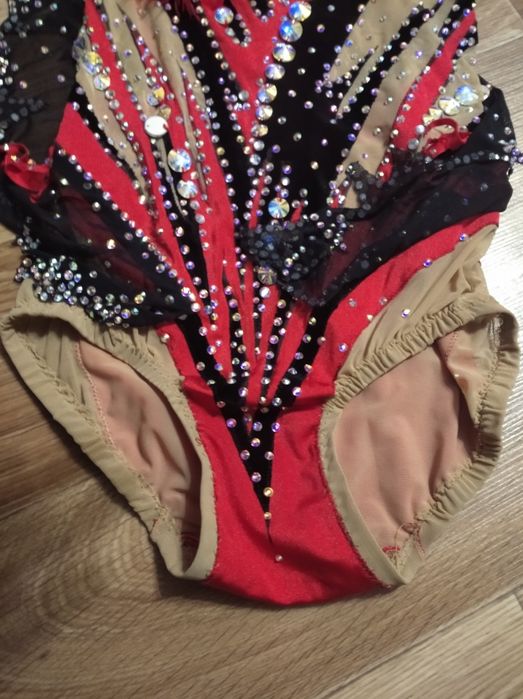 Костюм для художественной гимнастики