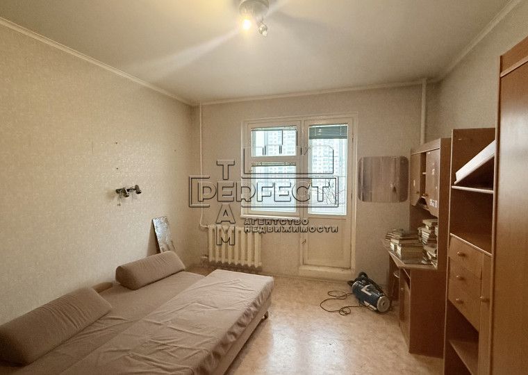 Продаж 3к квартири Бальзака 84