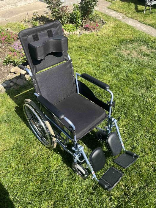 Інвалідніа коляска