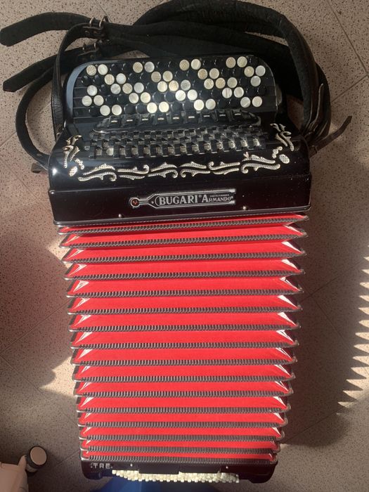 Acordeon Bugari Armando