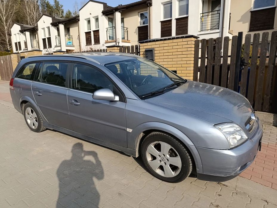 Opel Vectra Jestem trzecim właścicielem pojazdu. Jak na taki wiek to jest idealny