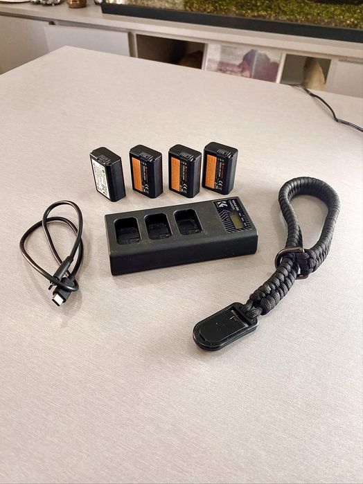 Sony A6000 + 16-50mm + 4 baterias + carregador | Excelente