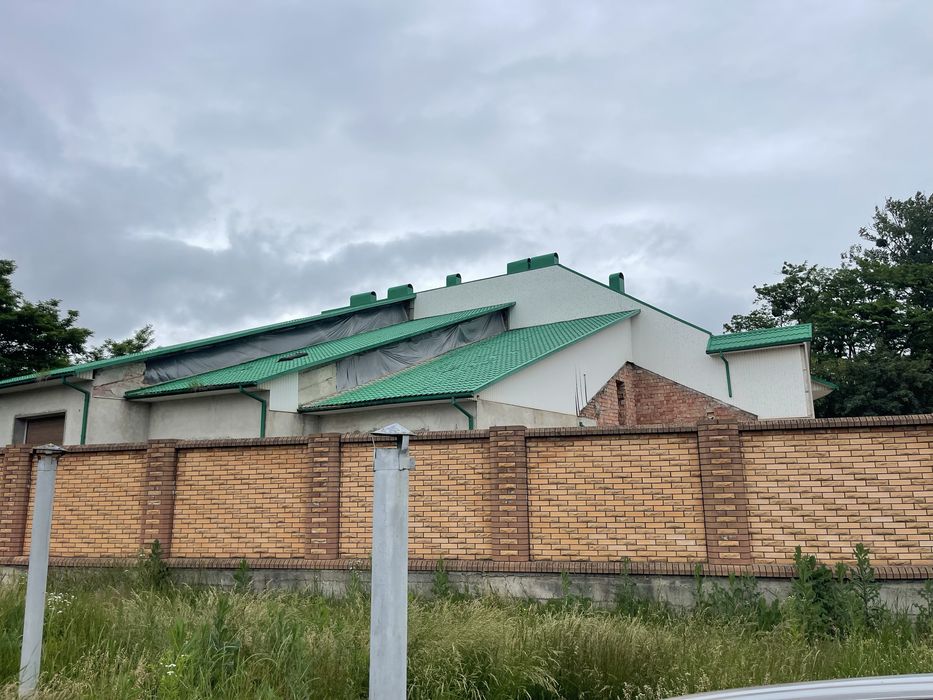 Ворота секційні підйомні