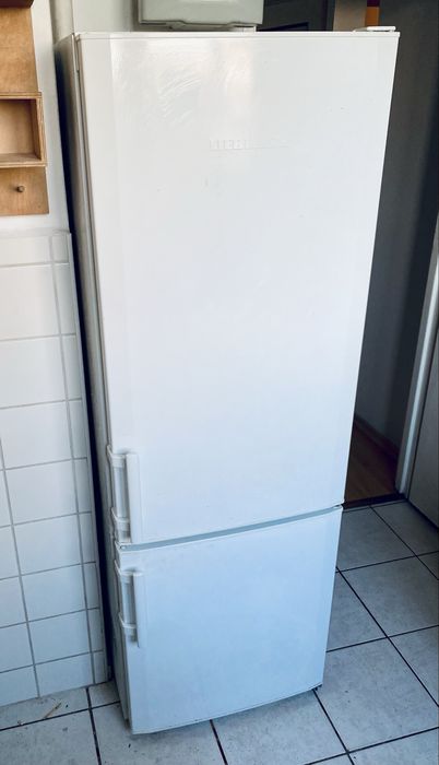 Lodówka LIEBHERR, wys. 160cm